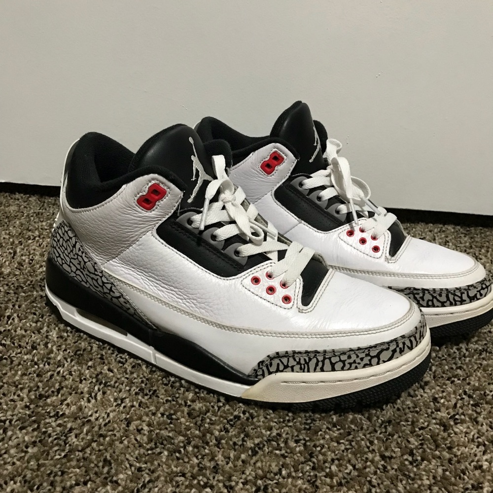 Sold Air Jordan Retro 3